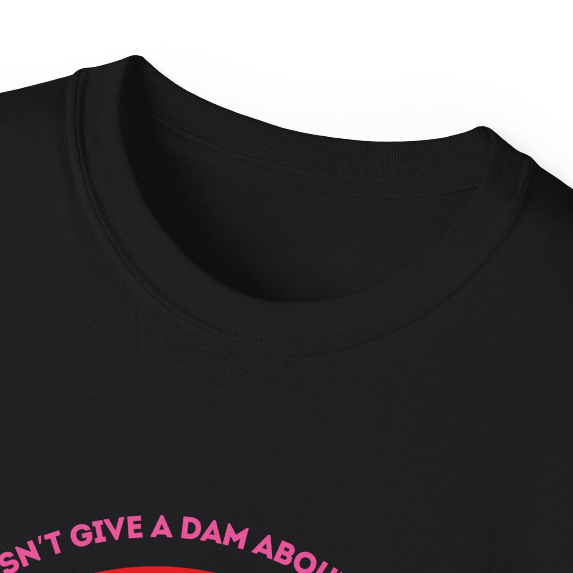 Collar detail of Bober Doesn’t Give a Dam T-shirt – soft black cotton fabric, black colour version